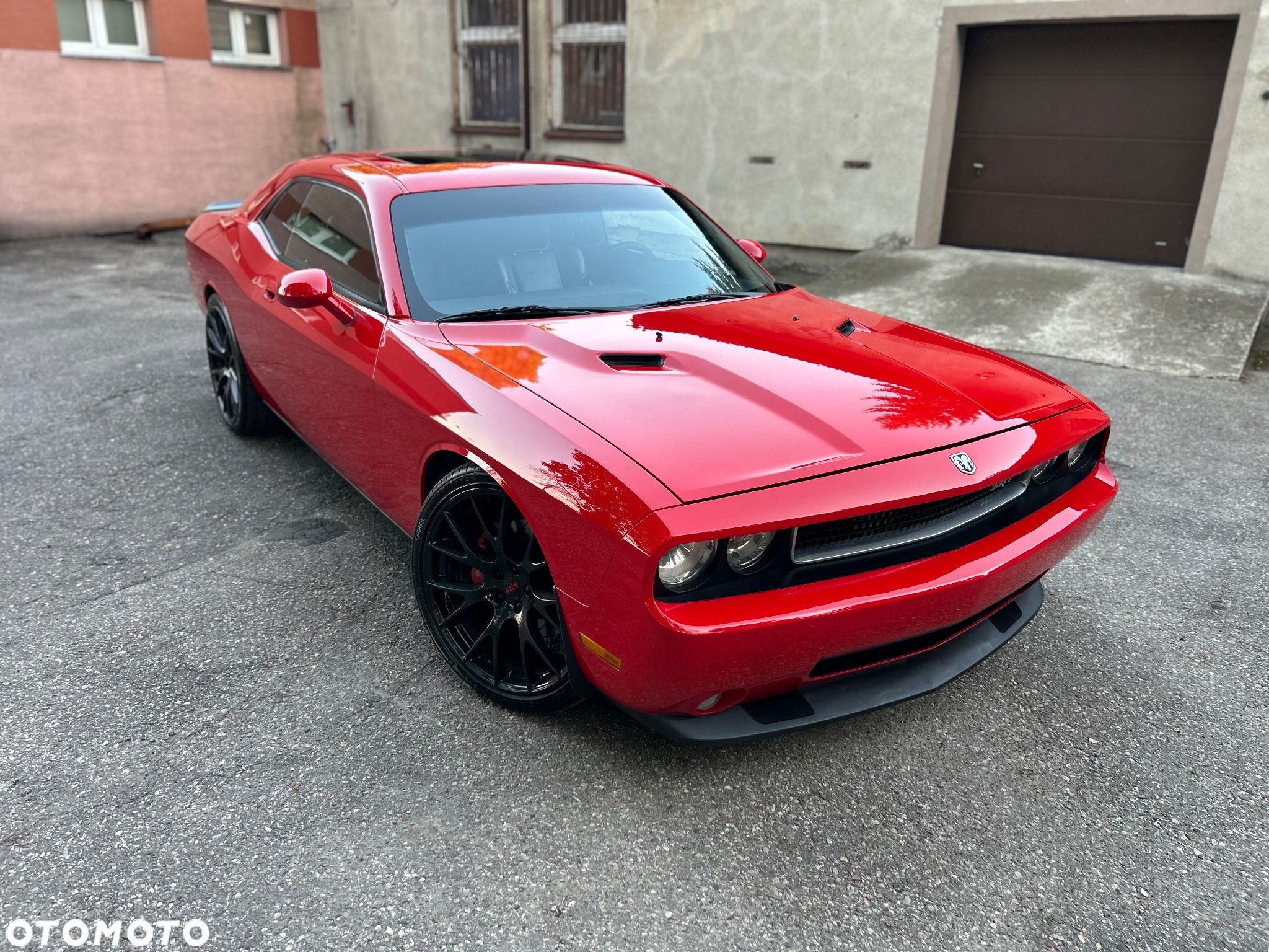 Dodge Challenger 6.1 SRT8 - 1