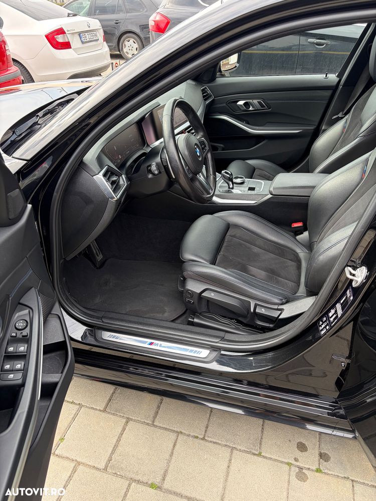 BMW Seria 3 320i xDrive Aut. Edition M Sport Shadow - 12