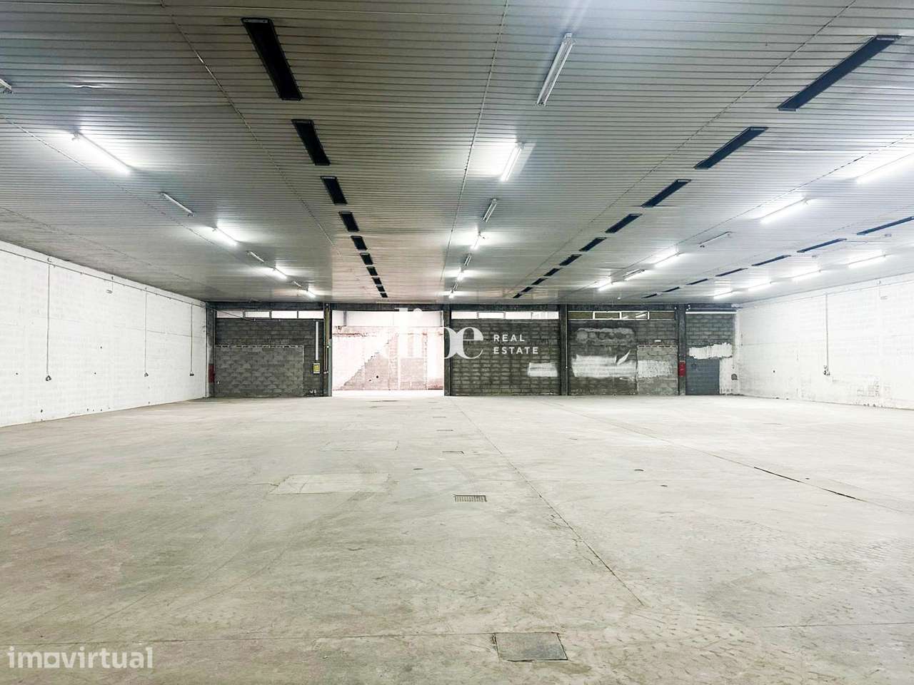 Arrendamento | Armazém com 1282m2 em Guimarães - Grande imagem: 2/4