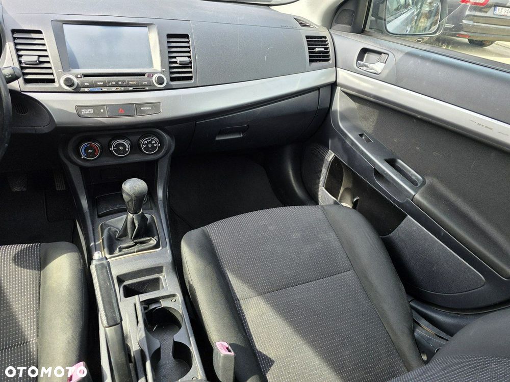 Mitsubishi Lancer 1.5 - 16