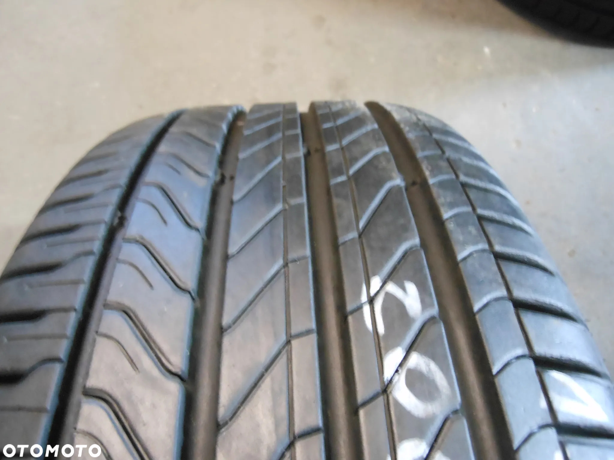 OPONA POJEDYNKA 195/50R15 CONTINENTAL ULTRA CONTACT DOT 0323 7.5MM - 2