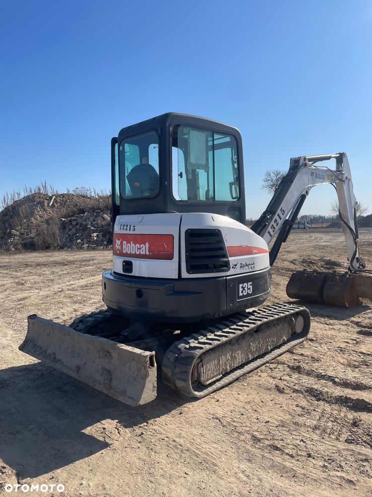 Bobcat E35 - 2