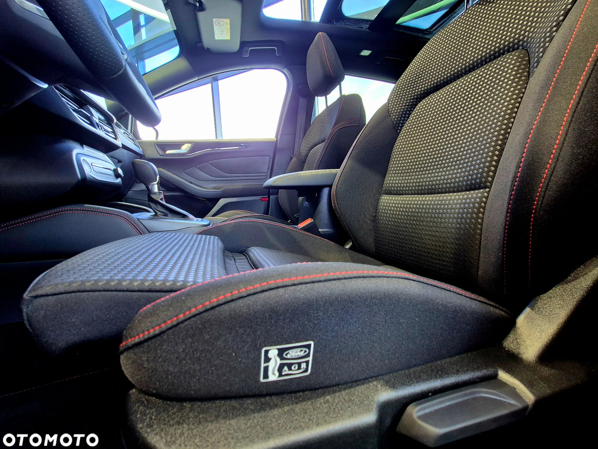 Ford Focus 1.0 EcoBoost mHEV ST-Line X - 14
