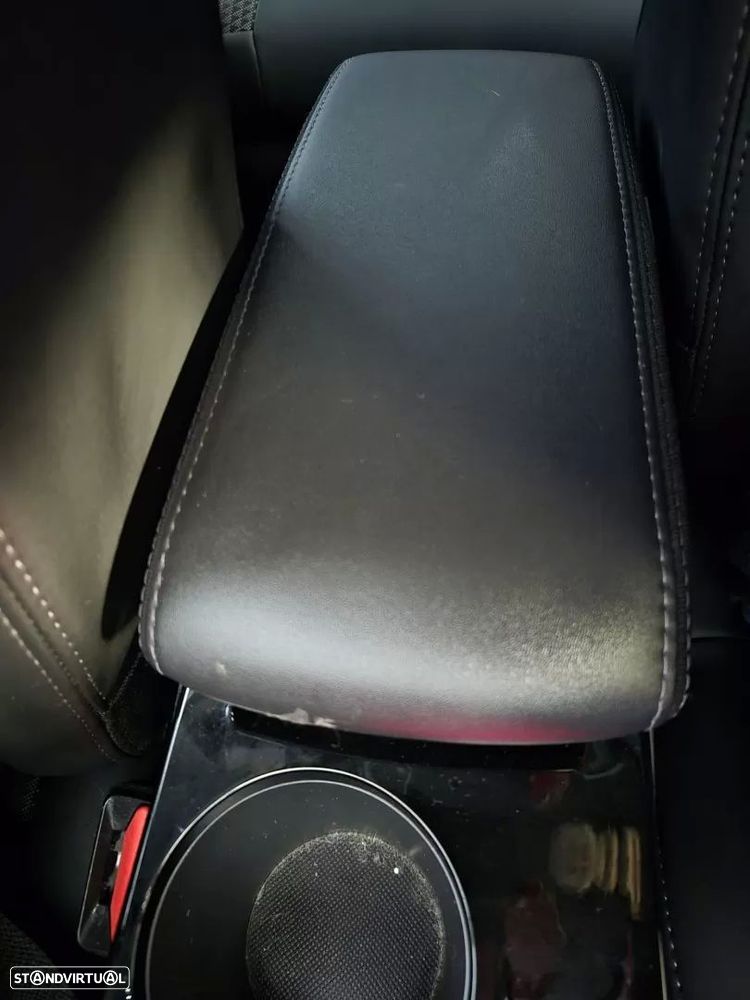 Peugeot e-208 50 kWh GT - 29