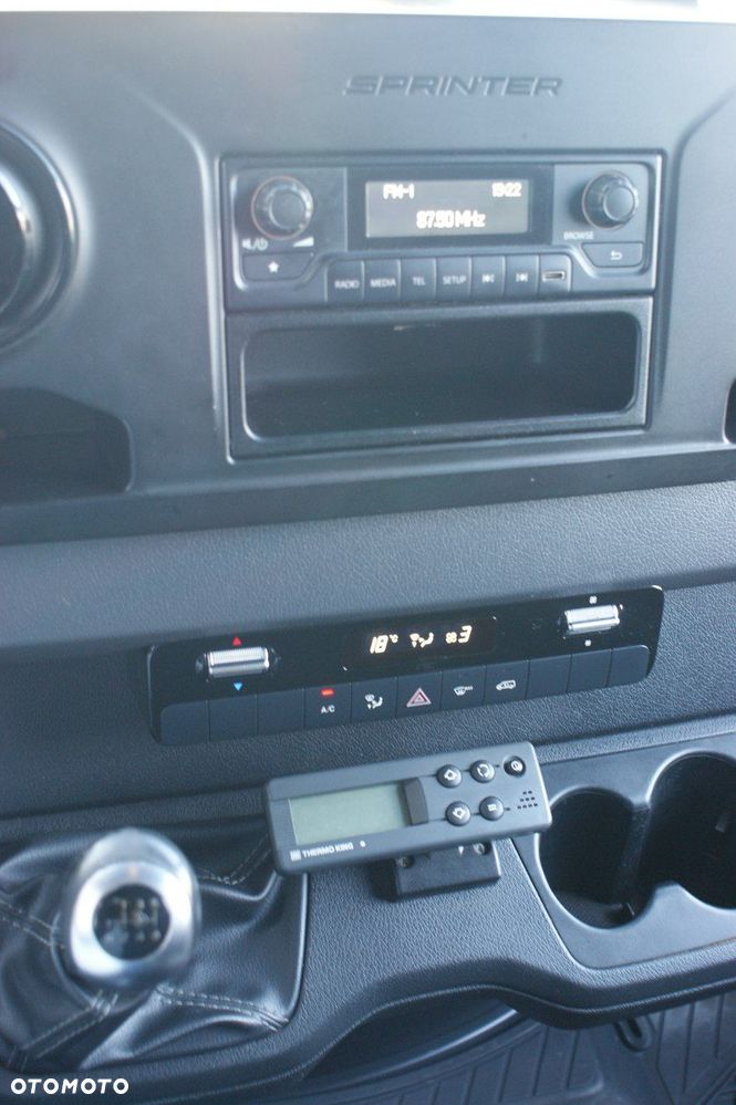 Mercedes-Benz Sprinter - 8