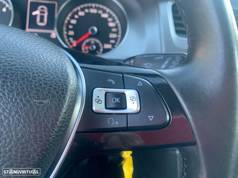 VW Golf 1.6 TDi BlueMotion Trendline - 21