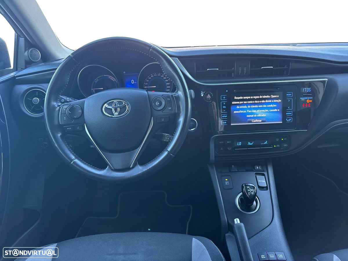 Toyota Auris Touring Sports 1.8 HSD Freestyle - 11