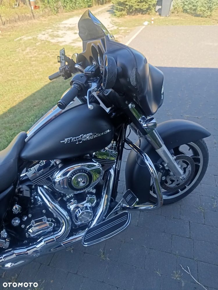 Harley-Davidson Touring Street Glide - 18