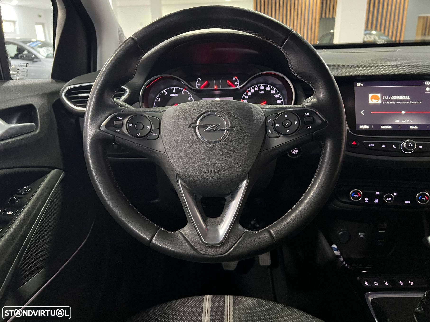 Opel Crossland 1.2 T Design & Tech - 15
