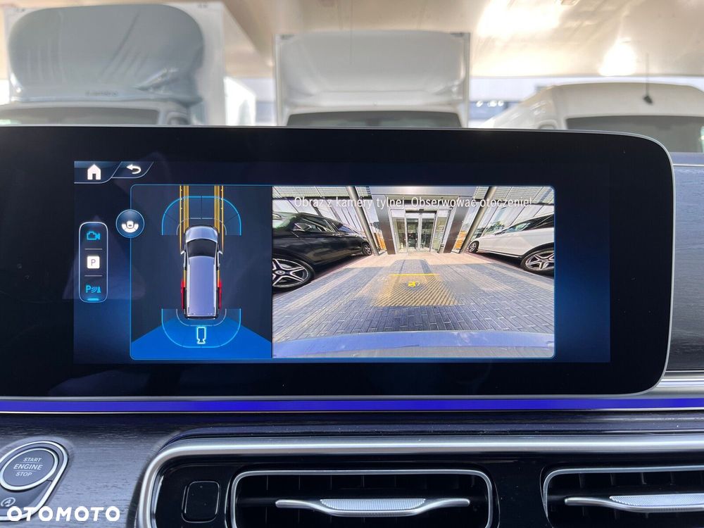 Mercedes-Benz Klasa V - 21