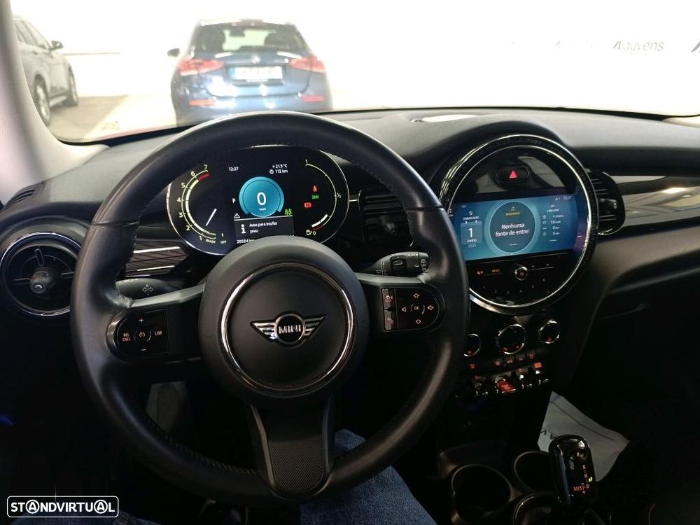 MINI 3 Portas Cooper Premium Essential Auto - 7