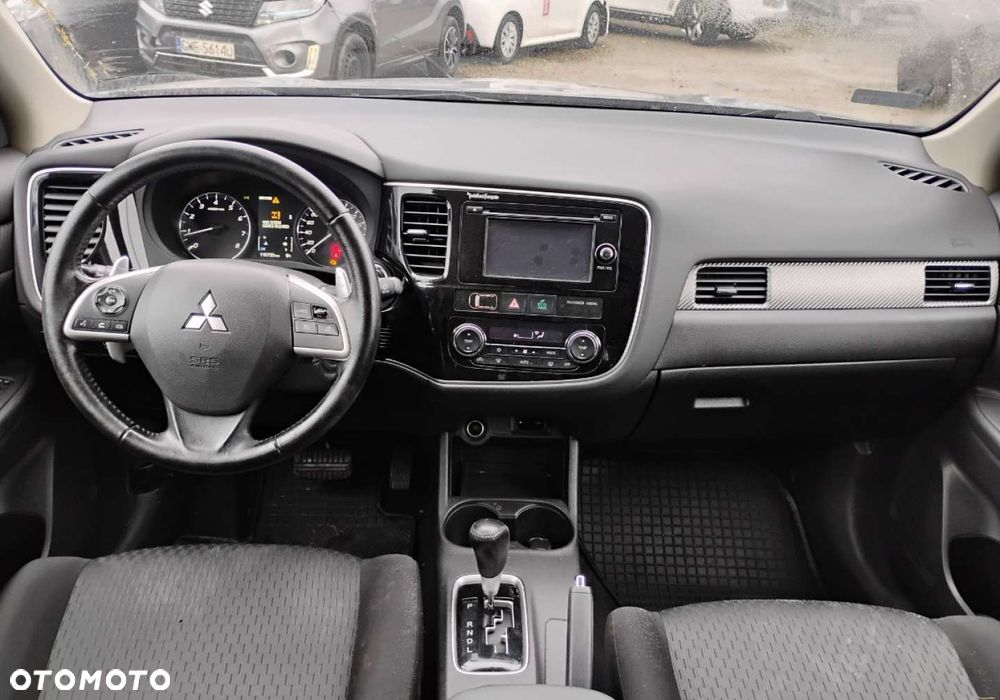 Mitsubishi Outlander - 7