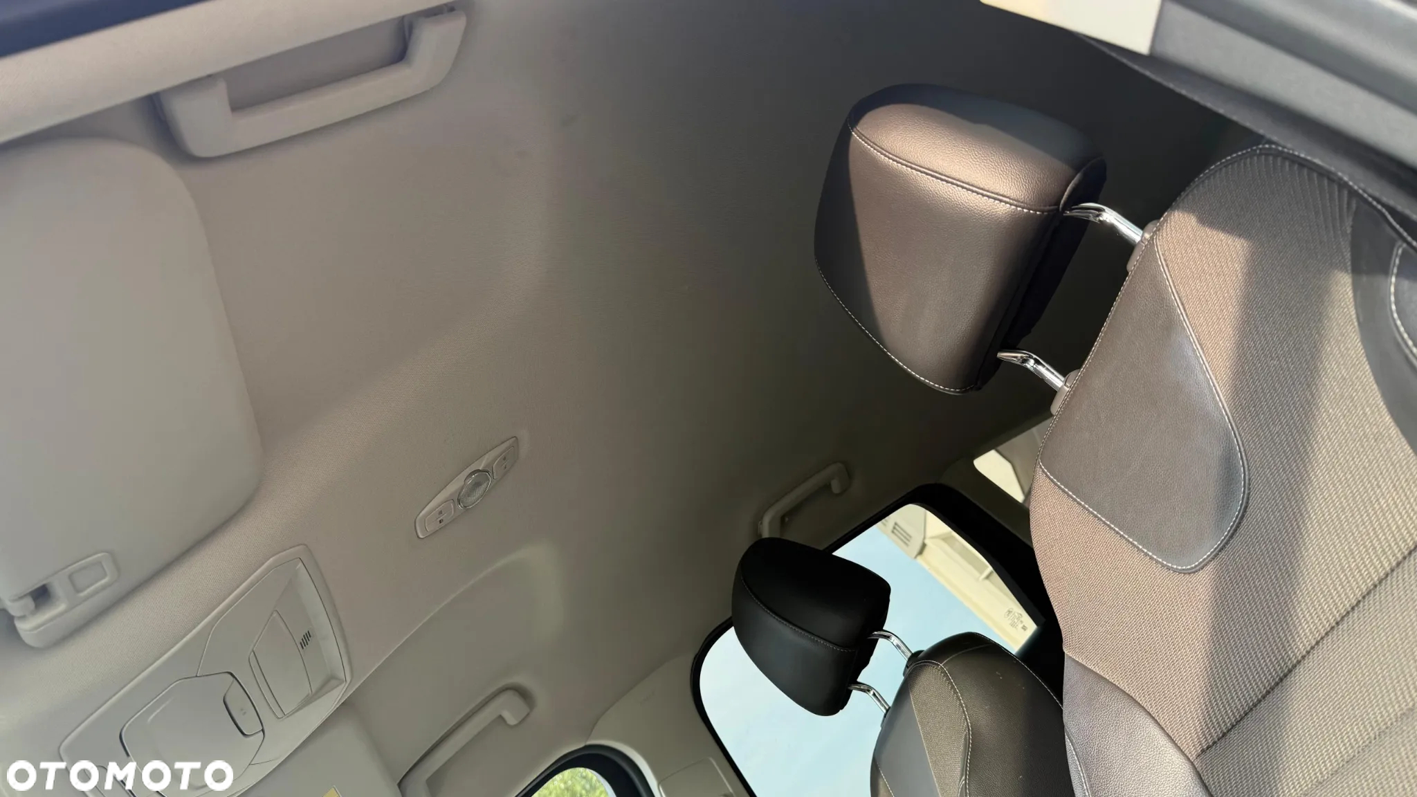 Ford Kuga 2.0 TDCi AWD Titanium - 23