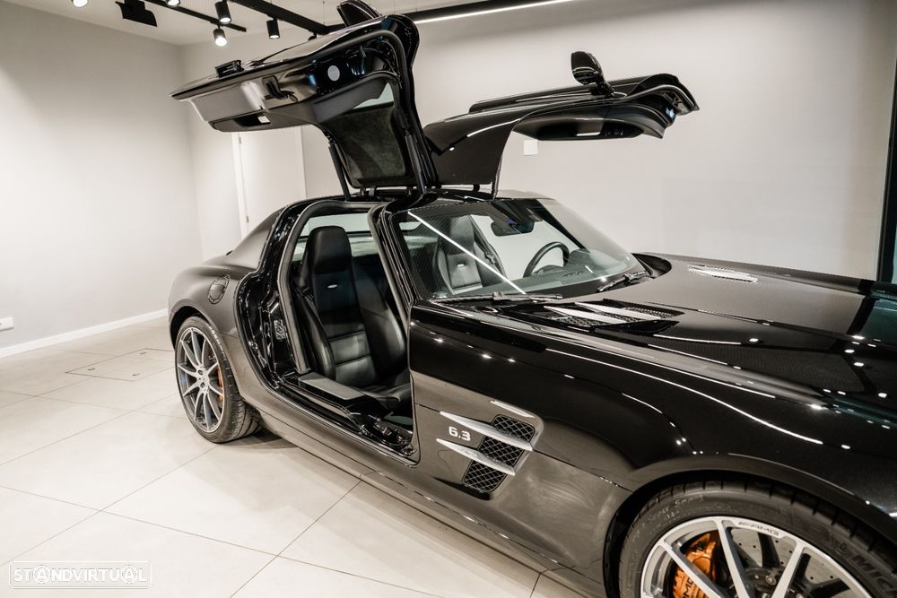 Mercedes-Benz SLS 63 AMG - 16
