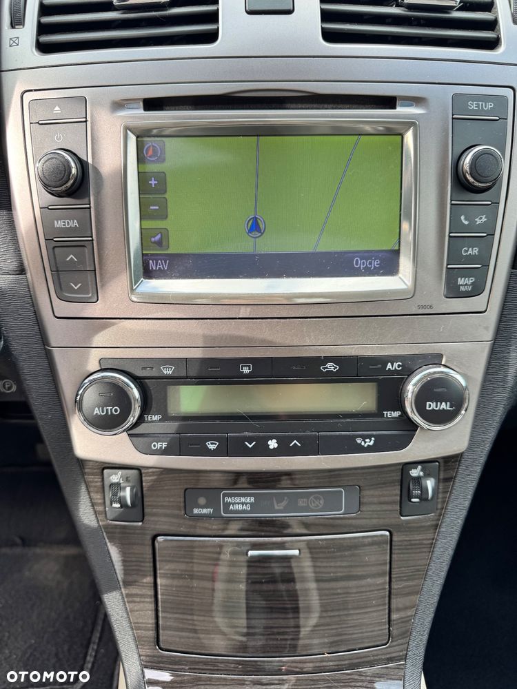 Toyota Avensis 2.0 D-4D Sol - 8