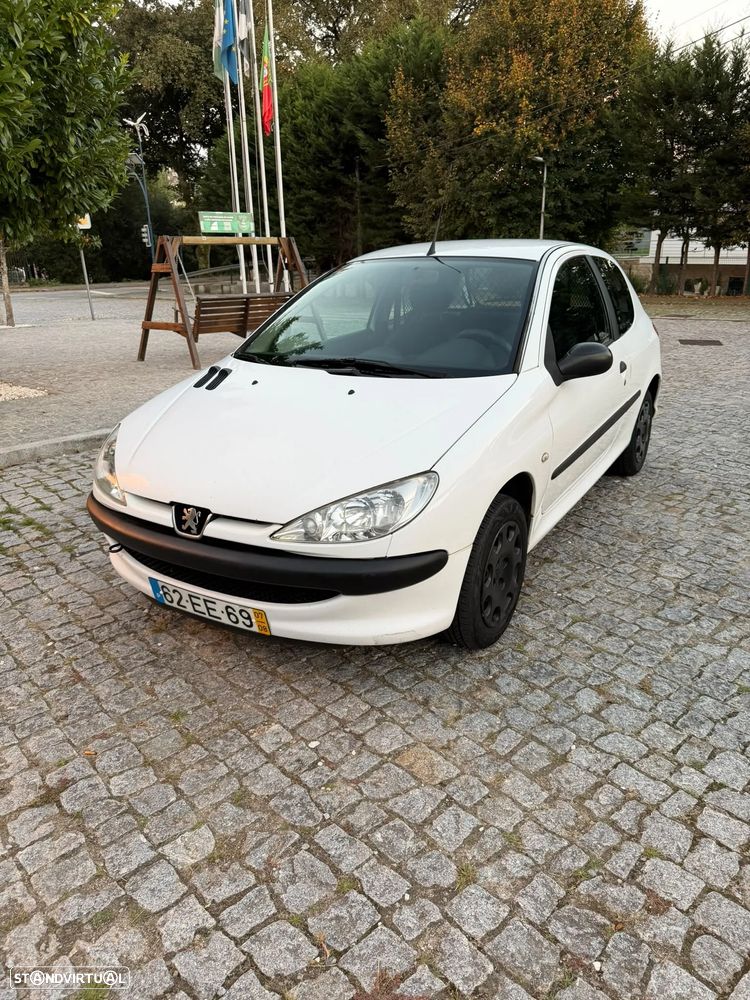 Peugeot 206 - 1