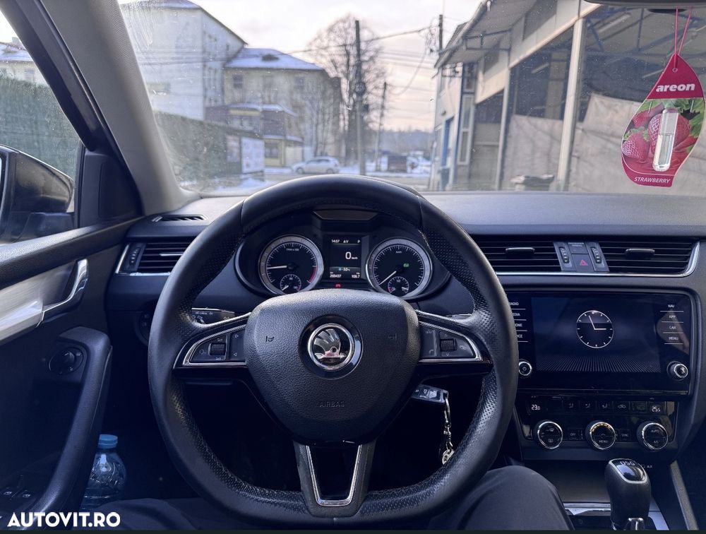 Skoda Octavia 2.0 TDI DSG Style - 6