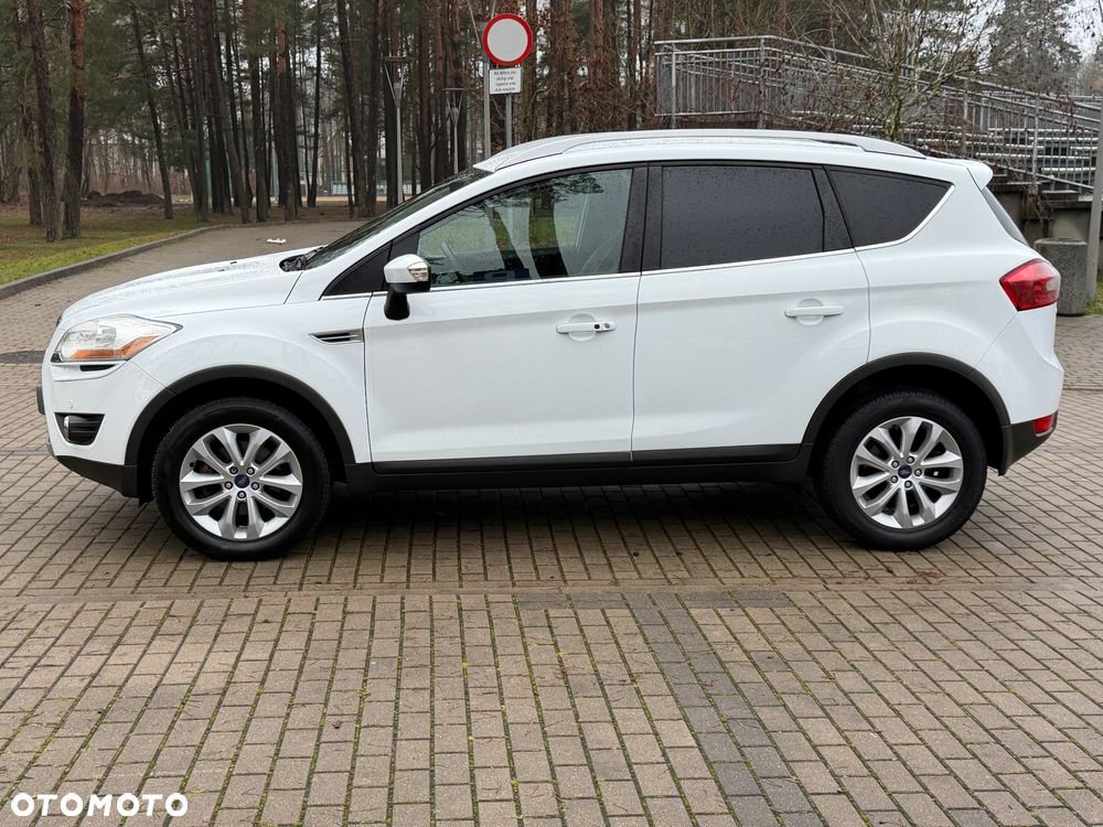Ford Kuga 2.0 TDCi 2x4 Titanium - 9