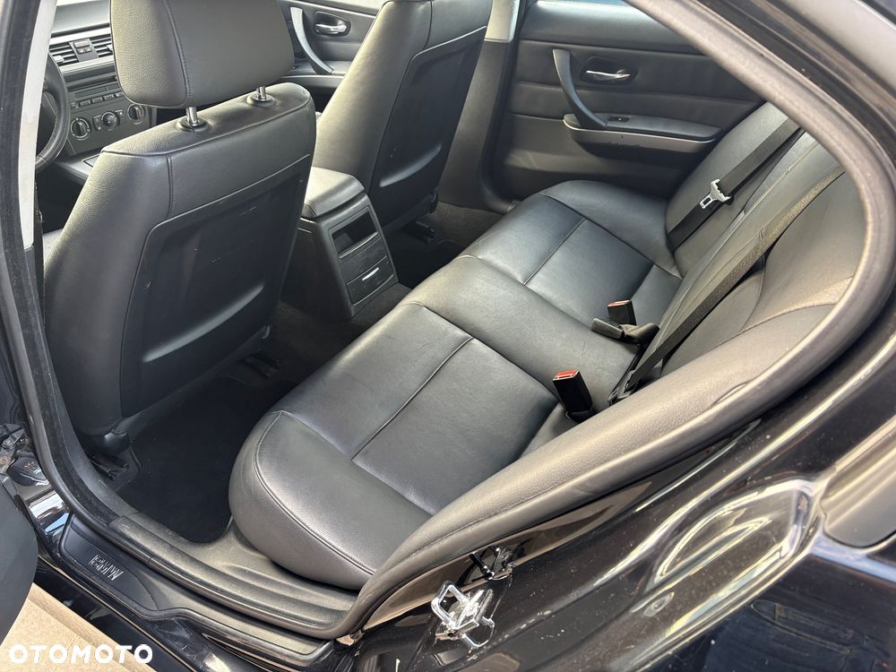 BMW Seria 3 318d - 5