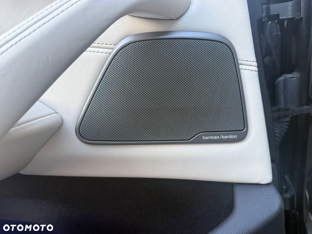 BMW Seria 5 M550i xDrive - 30