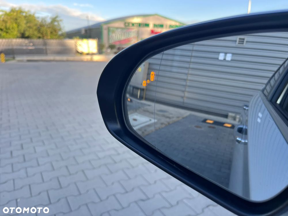 Hyundai i30 1.6 D Premiere Luxury DCT - 36