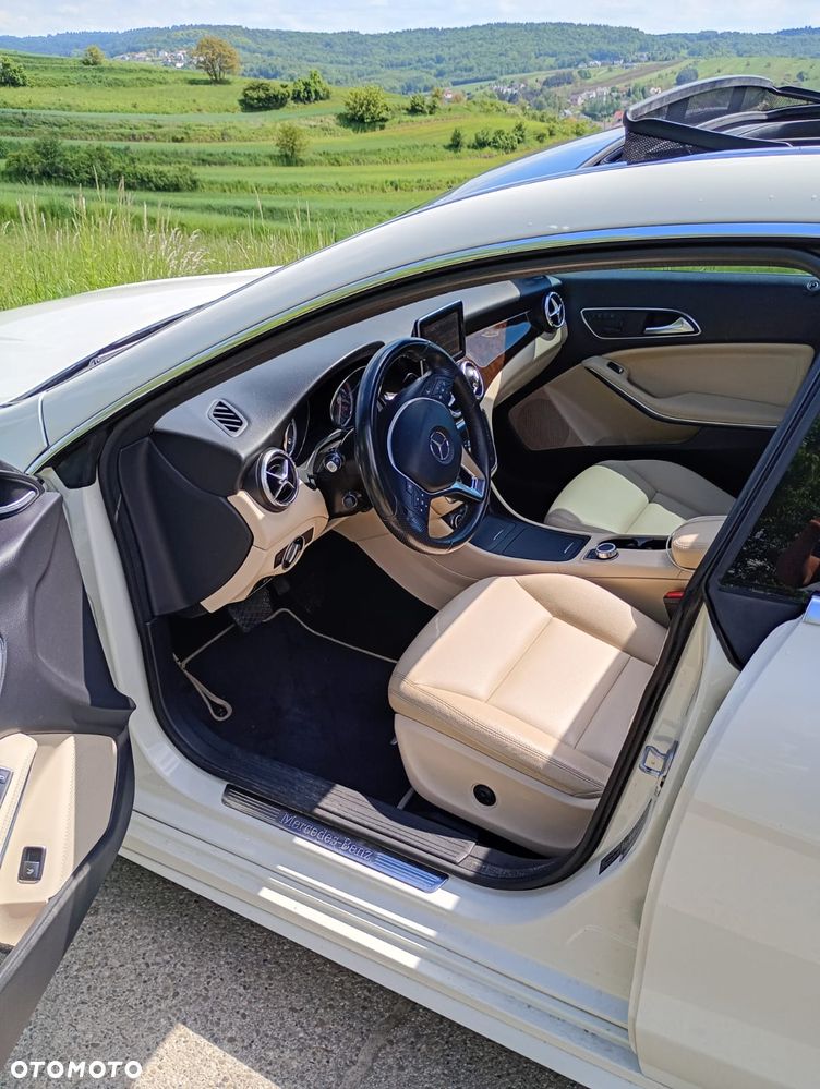Mercedes-Benz CLA 250 4Matic 7G-DCT Sport - 11