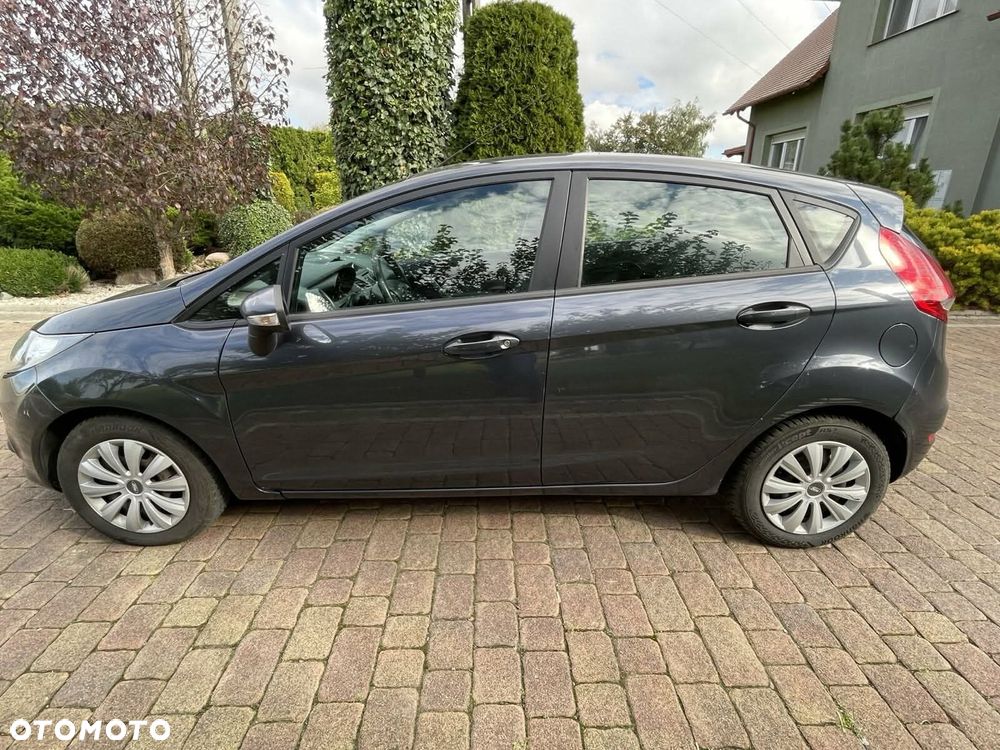 Ford Fiesta - 2