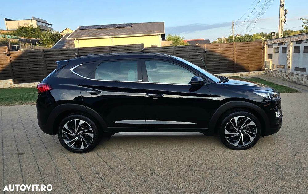 Hyundai Tucson 2.0 CRDI 4WD 6AT Luxury Pack+ - 9