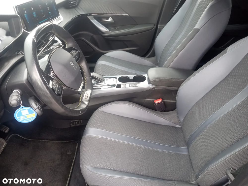 Peugeot 2008 GT - 16