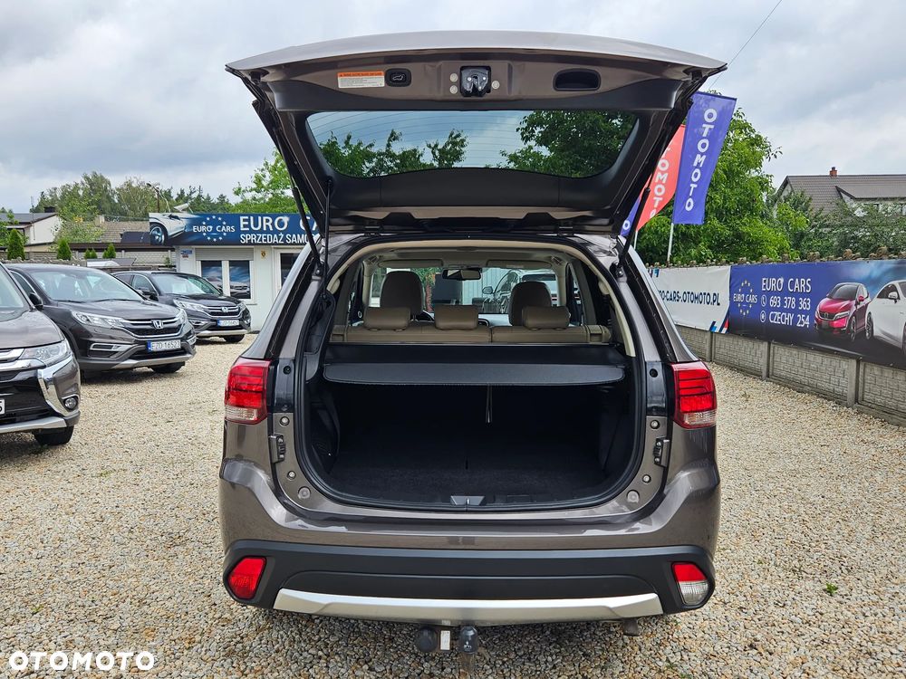 Mitsubishi Outlander 2.0 Intense + SDA 4WD CVT - 14