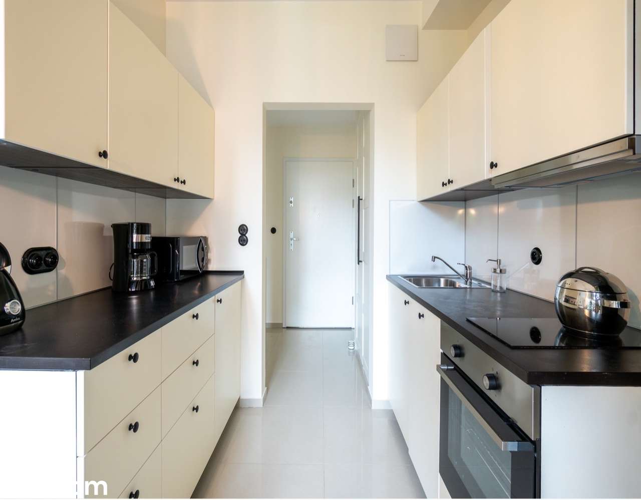 Studio w prestiżowej lokalizacji, ul. Kolejowa, 19. Dzielnica, garaż