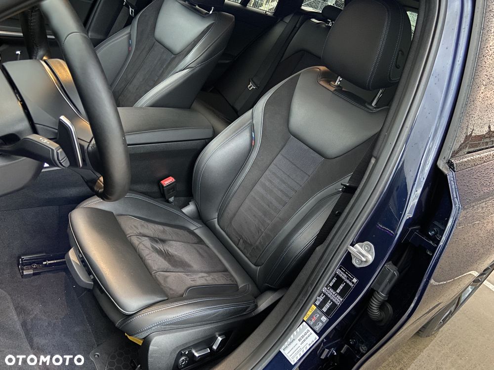 BMW Seria 3 330e M Sport - 20