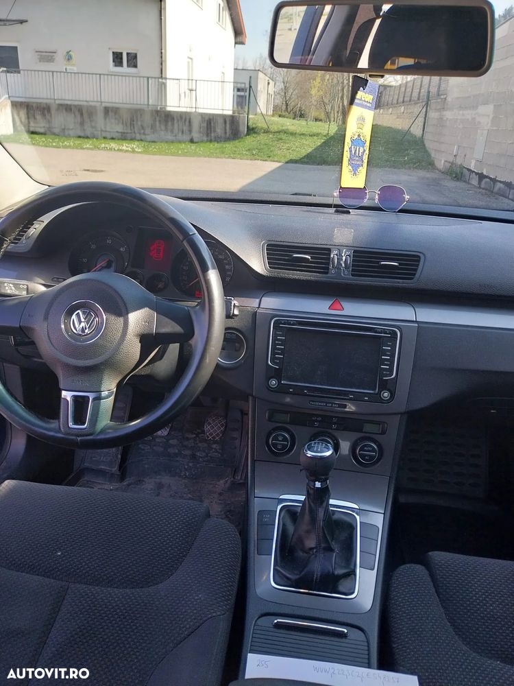 Volkswagen Passat 1.9TDI Trendline DPF BlueMotion - 5