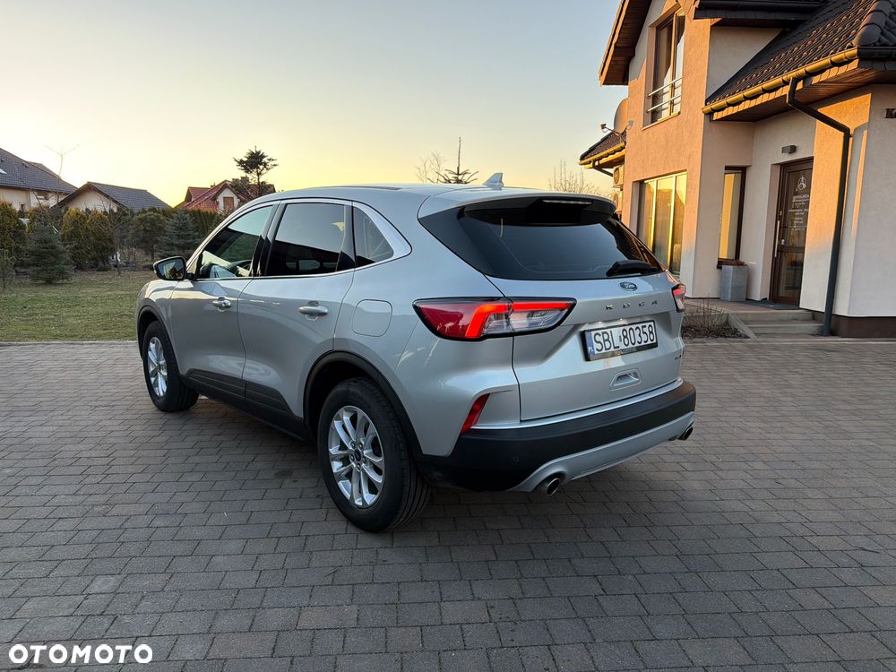 Ford Kuga 2.0 TDCi FWD Titanium - 29