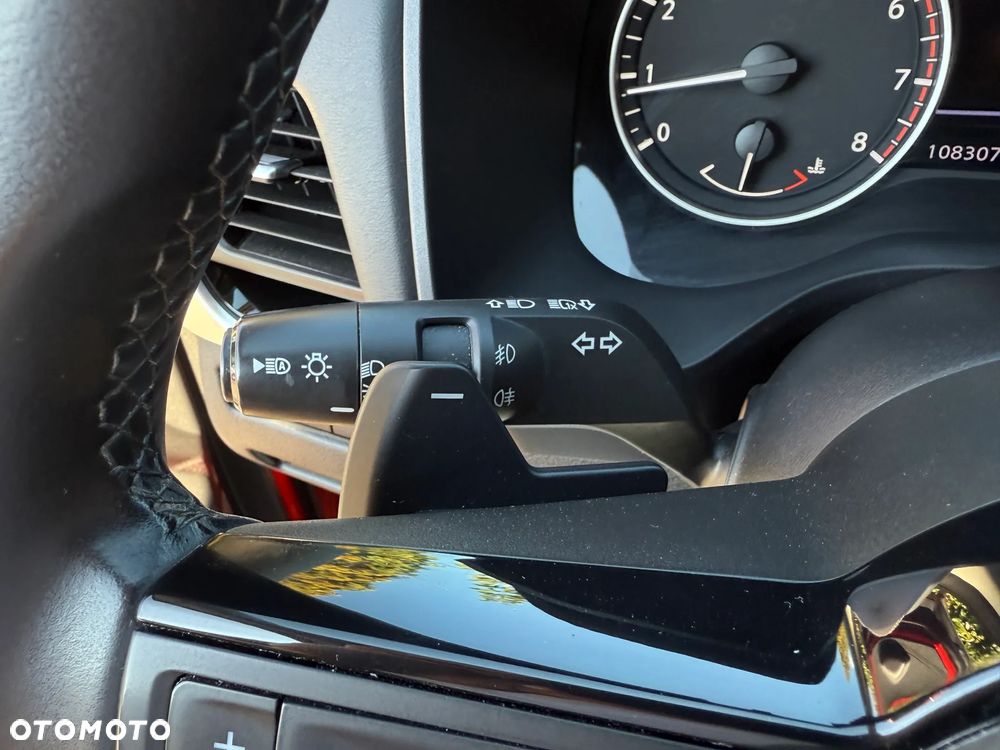 Nissan Qashqai 1.3 DIG-T N-Connecta DCT - 24