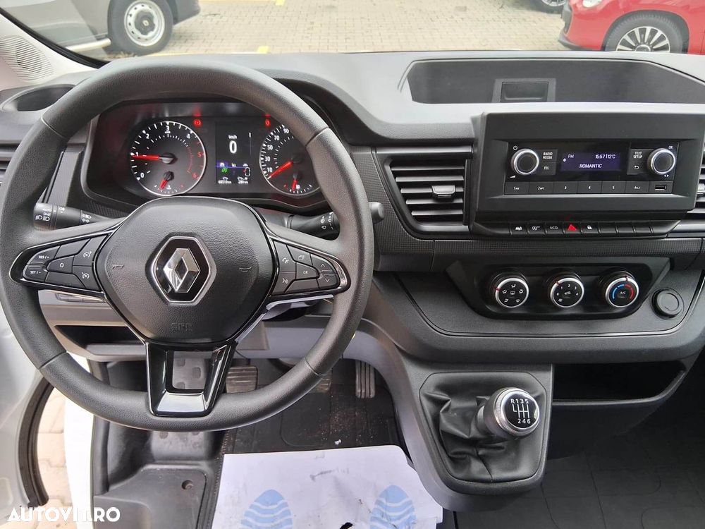 Renault Trafic - 12