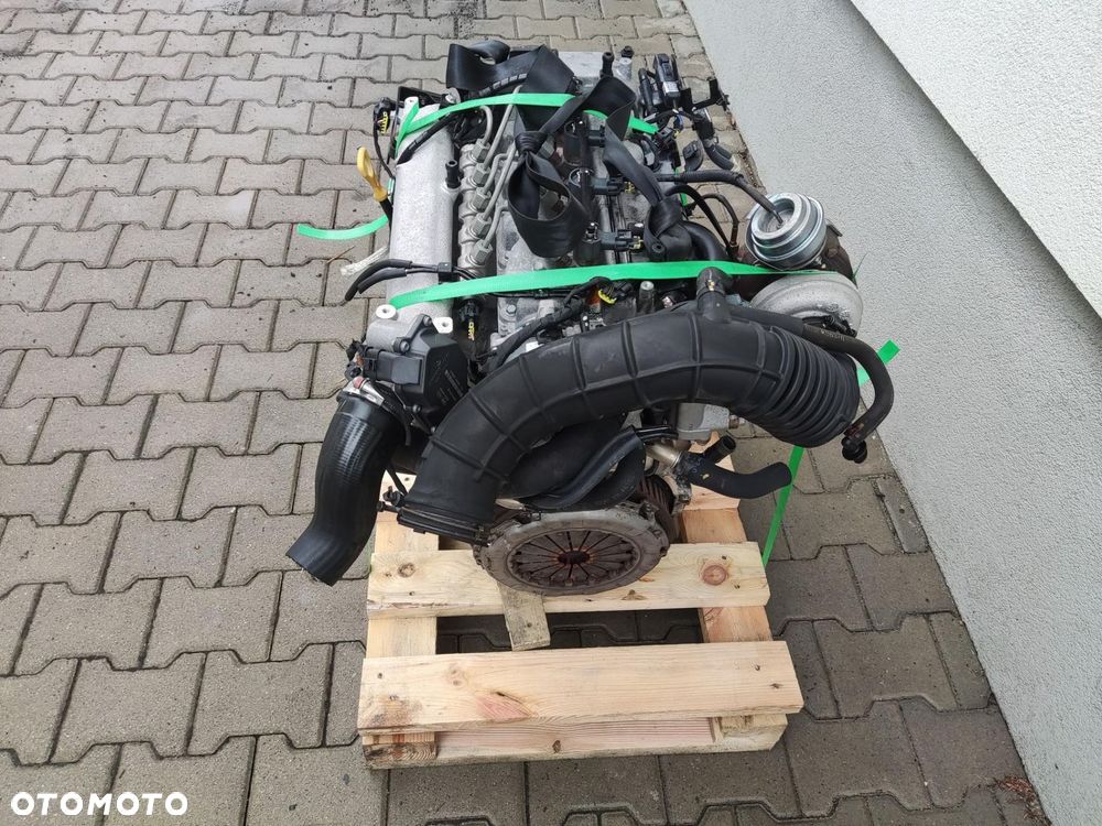 SILNIK KOMPLETNY WTRYSKIWACZE TURBINA KIA VENGA 1.6 CRDI 2009-2014 D4FB - 4