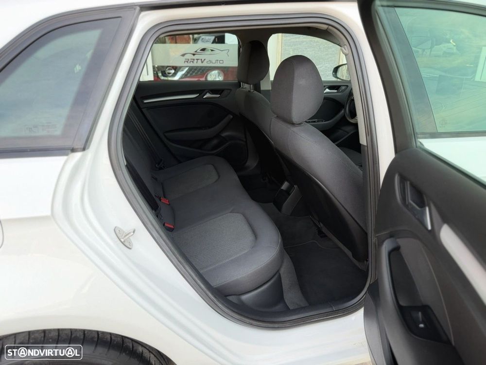 Audi A3 Sportback 1.6 TDI Design S tronic - 17