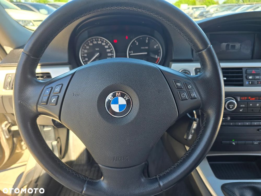 BMW Seria 3 - 27