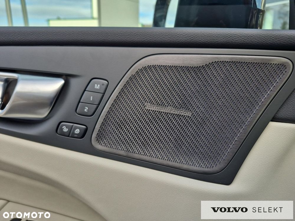 Volvo XC 60 - 21