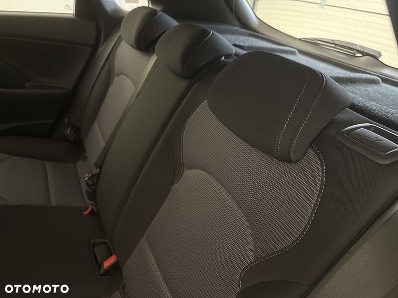Hyundai i30 1.5 DPI Classic + - 20