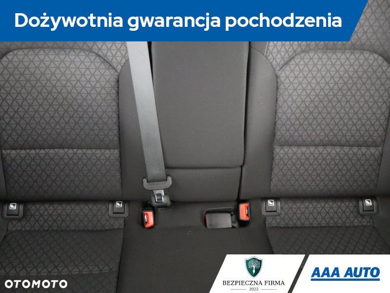 Kia Ceed - 12