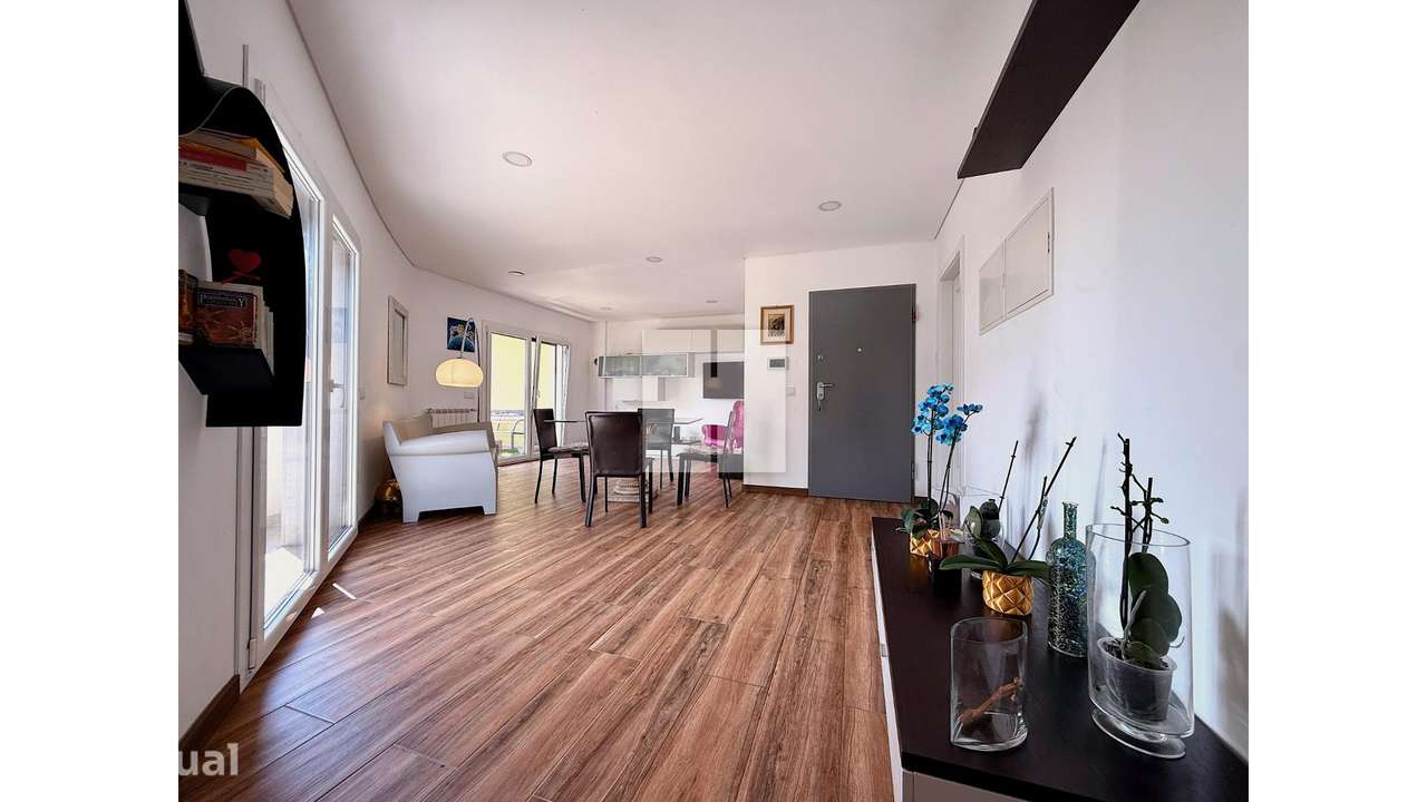 Apartamento T3 c/ Garagem Dupla - Grande imagem: 3/42