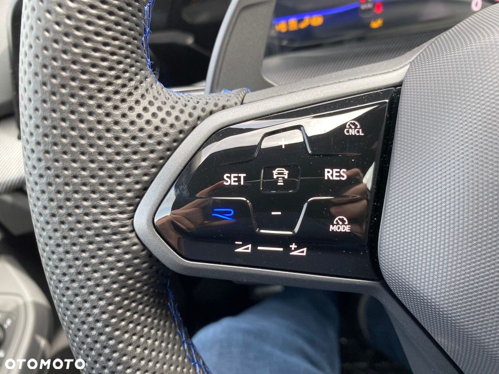 Volkswagen Golf 2.0 TSI 4Motion R DSG - 9