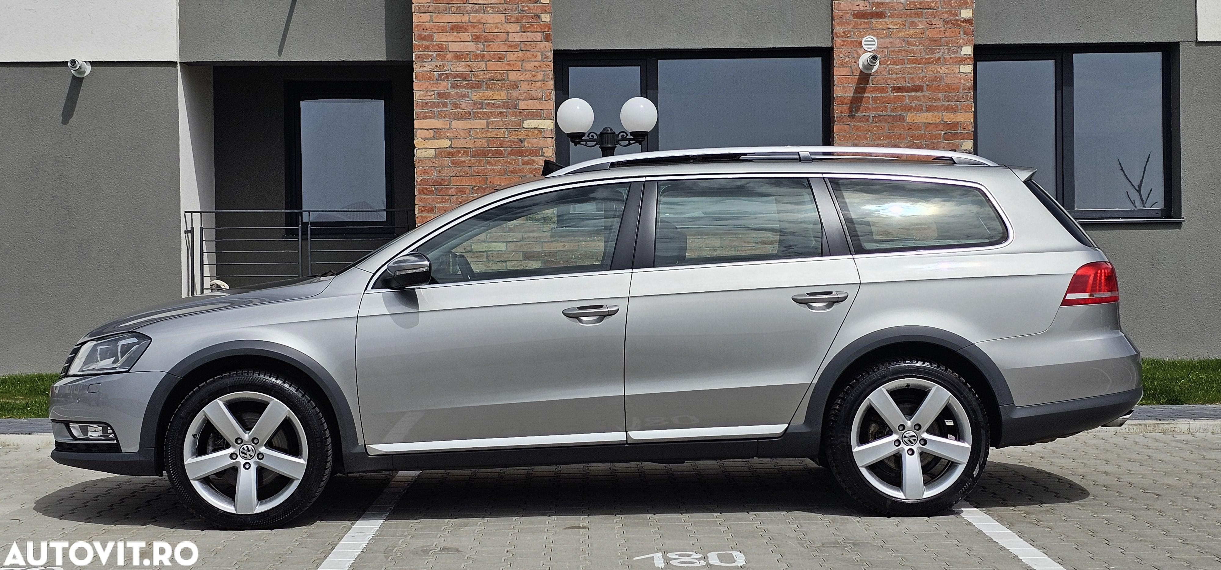 Volkswagen Passat Variant 2.0 TDI 4Motion BlueMotion Technology Exclusive - 17