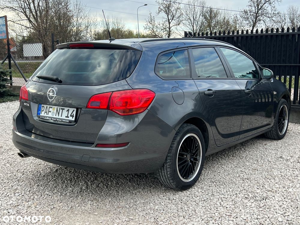 Opel Astra 1.4 Turbo Color Edition - 4