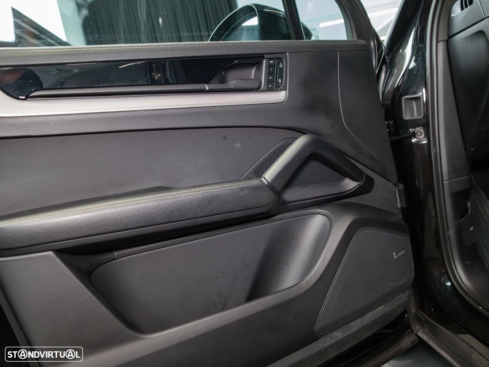 Porsche Cayenne E-Hybrid - 21