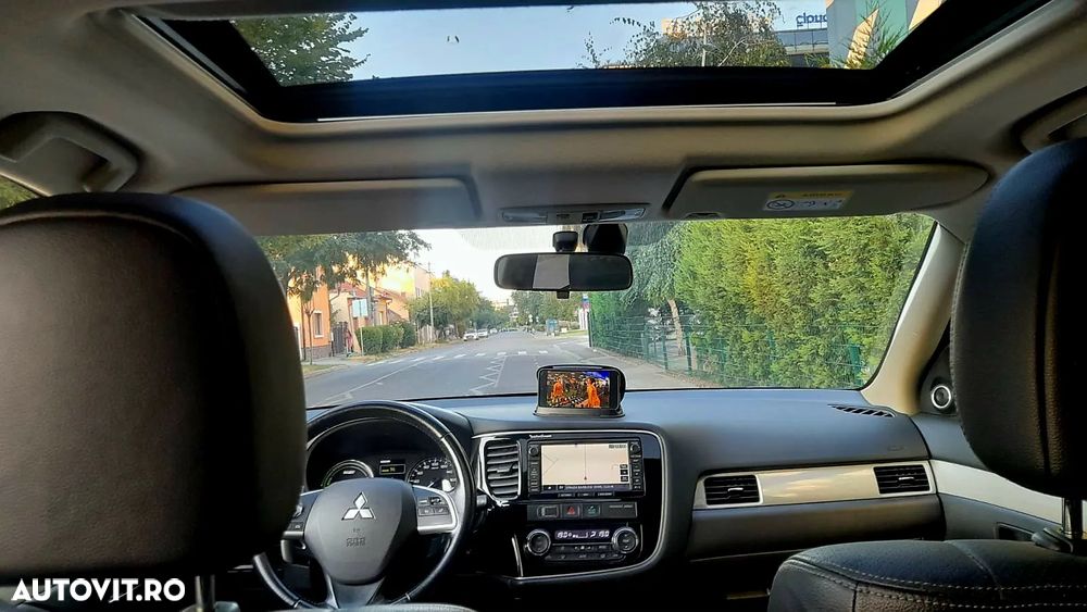 Mitsubishi Outlander 2.0 4WD - 2