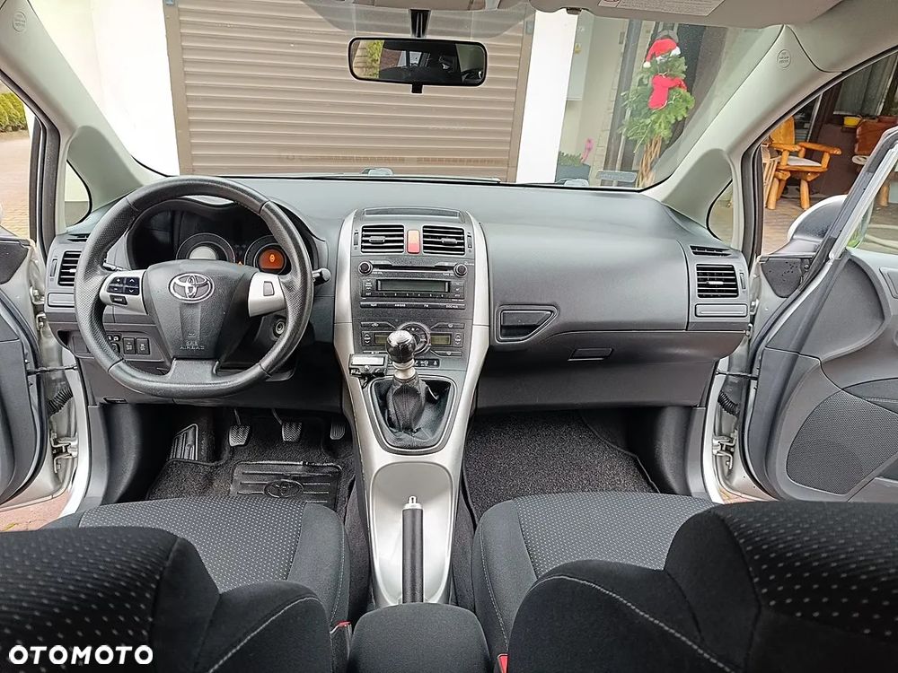 Toyota Auris 1.33 VVT-i Premium - 17