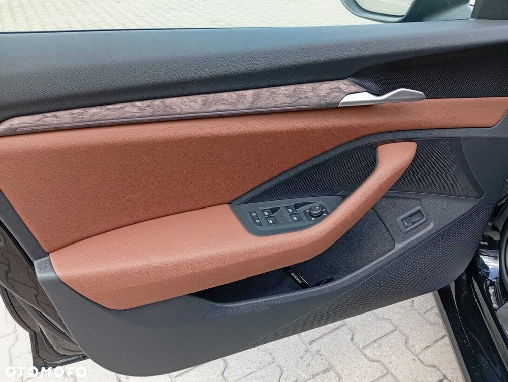 Skoda Superb 2.0 TDI SCR 4x4 L&K DSG - 18